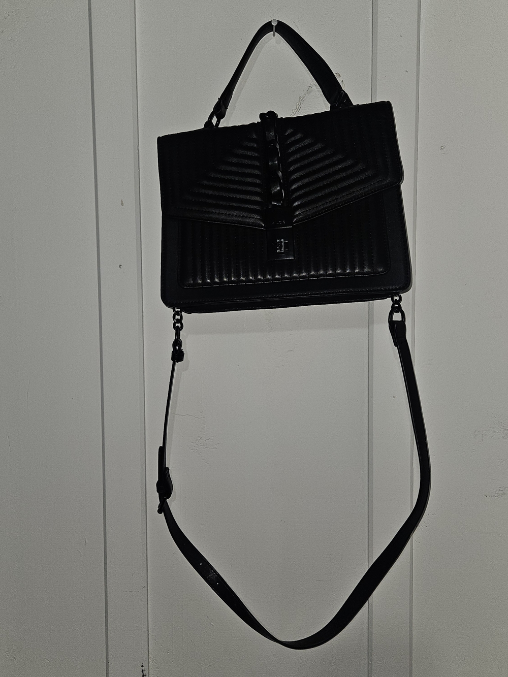 ALDO Quilted Black Chain Top-Handle Shoulder Bag - Picture 2 of 8